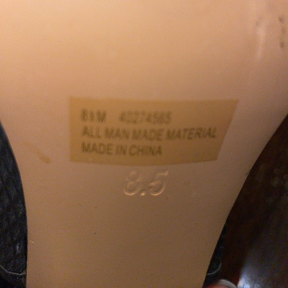 Women’s 8.5 Black 4 inch open toe heels. Great used condition. - Picture 9 of 11